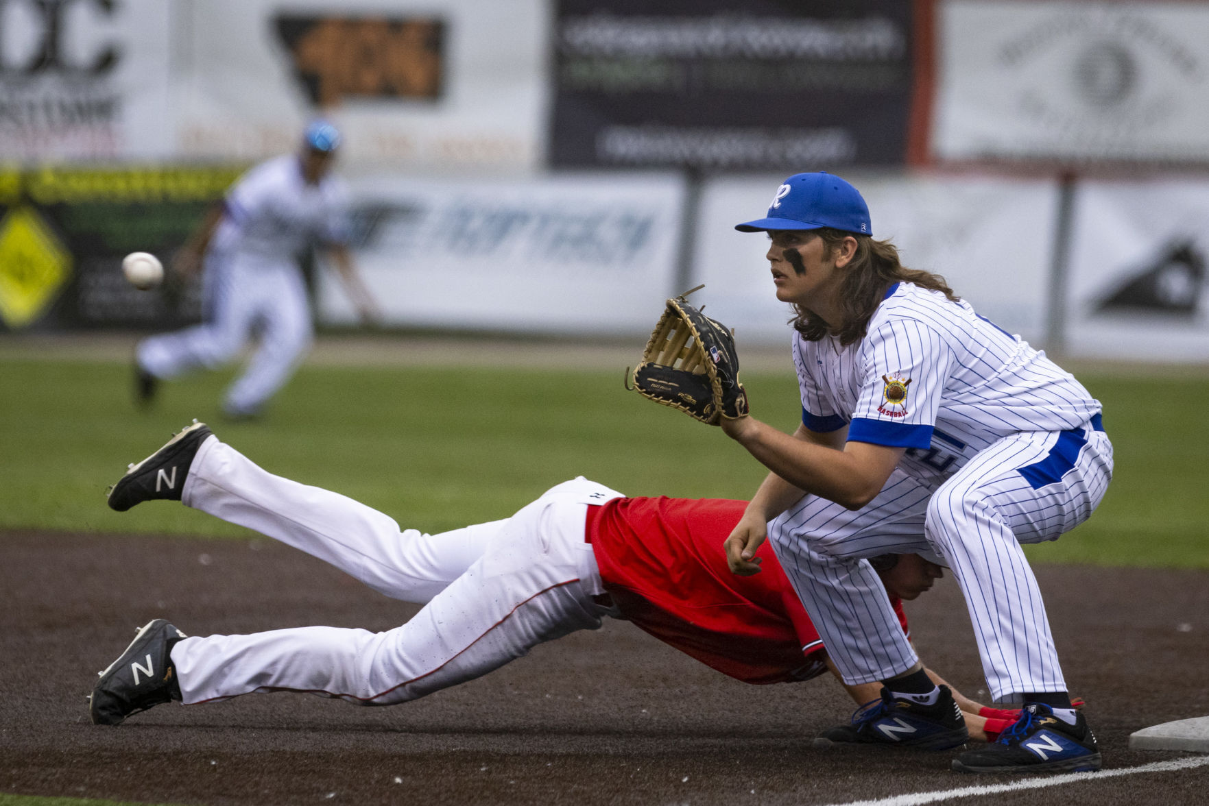 Royals vs. Scarlets